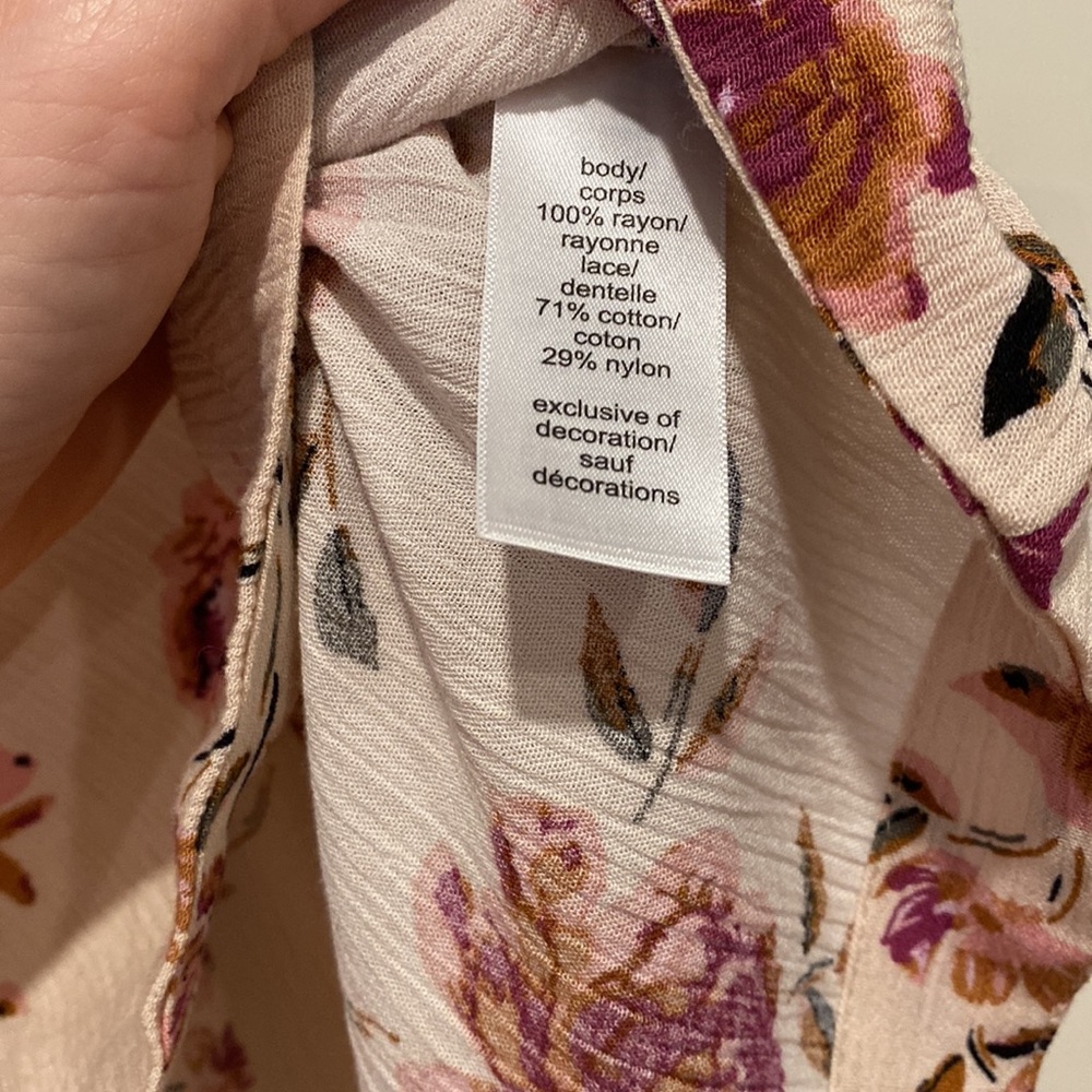 Floral boho top size x-small - Picture 12 of 13